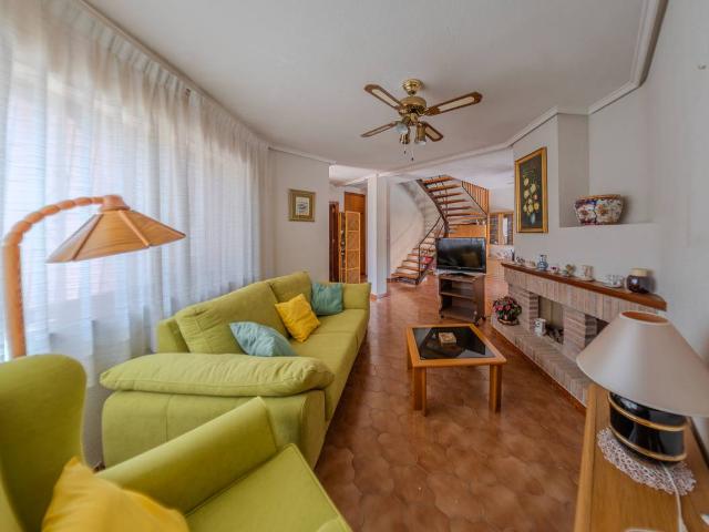 Casa adosada en Venta en Santiago de la Ribera