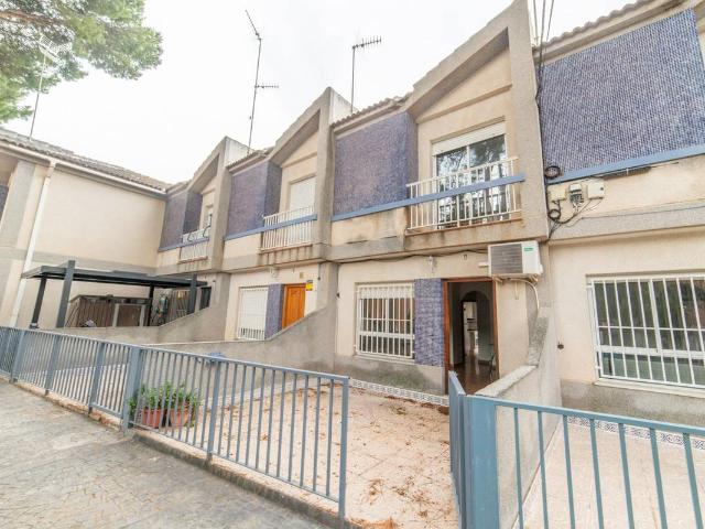 Casa adosada en Venta en Santiago de la Ribera