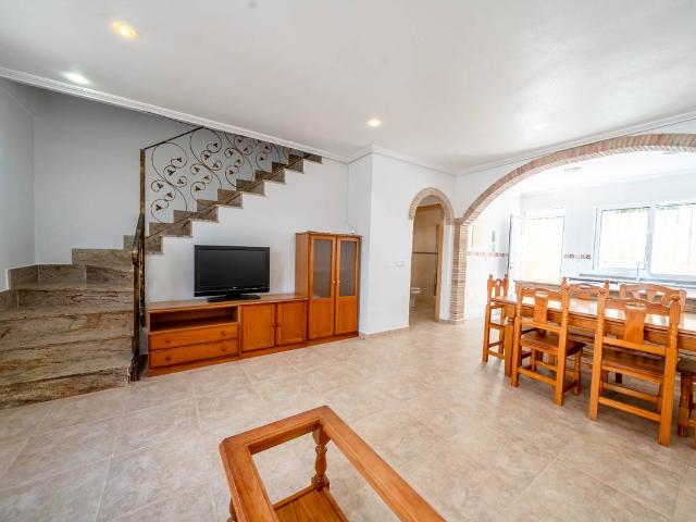 Casa adosada en Venta en Santiago de la Ribera
