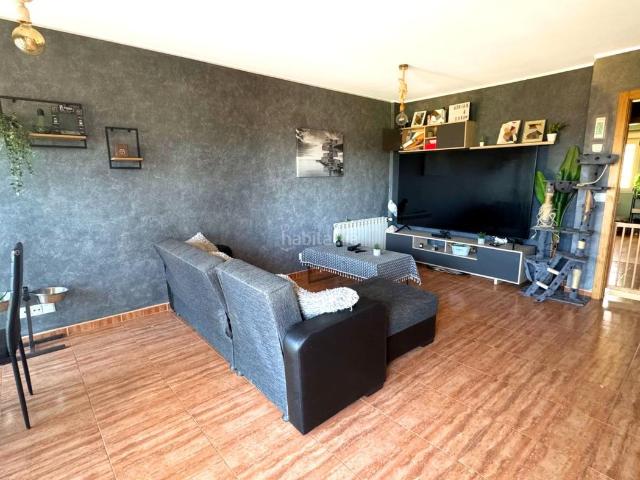 Casa adosada en venta en Santillana del Mar. Chalet Adosado con Jardín y Garaje Cerrado en Queveda Santillana del Mar. Casas adosadas Santillana del.