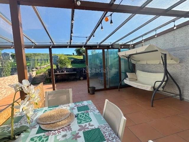 Casa adosada en venta en Santillana del Mar. Chalet Adosado con Jardín y Garaje Cerrado en Queveda Santillana del Mar. Casas adosadas Santillana del.
