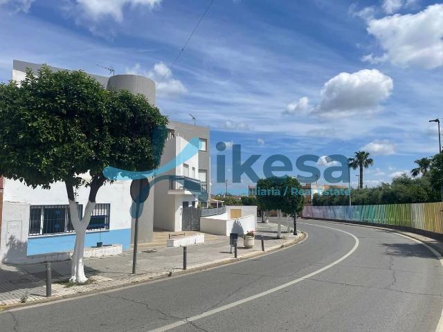 Casa adosada en Venta en Santiponce