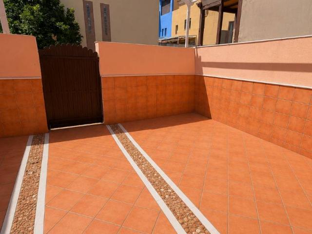 Casa adosada en Venta en Santiponce