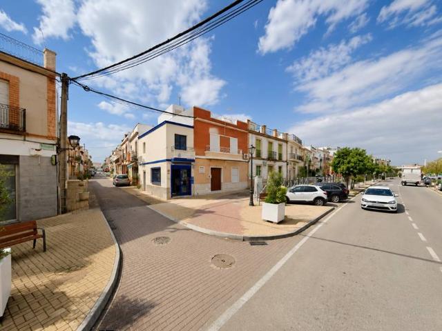 Casa adosada en Venta en Santiponce