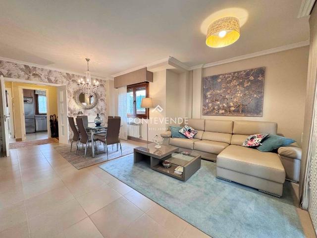 Casa adosada en Venta en Sanxenxo pueblo