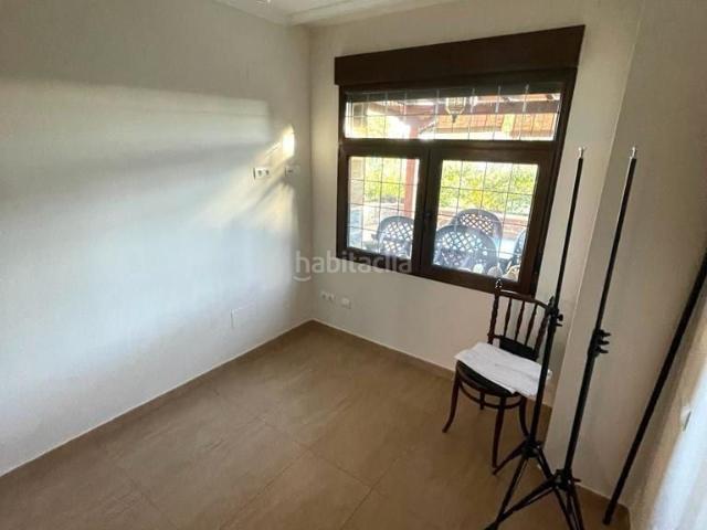Casa adosada en venta en Sariegos. Casa en Calle Barrio. Casas adosadas.