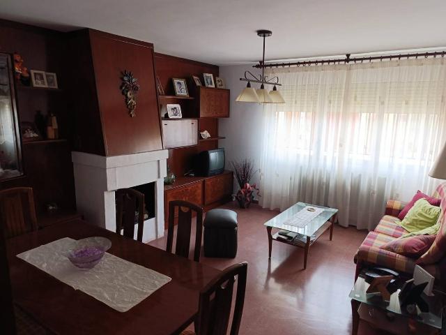 Casa adosada en Venta en Sariñena
