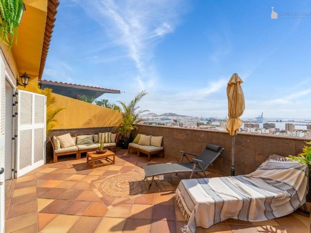 Casa adosada en Venta en Schamann Rehoyas