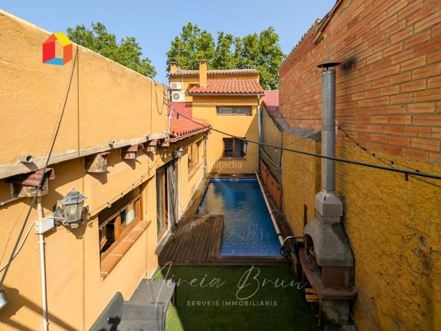 Casa adosada en venta en Seva. Casas adosadas.
