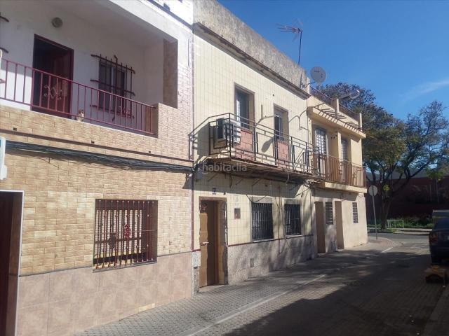Casa adosada en venta en Sevilla, Torreblanca. Adosado a reformar en Torreblanca Sevilla. Casas adosadas.