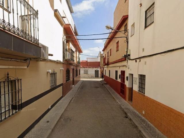 Casa adosada en venta en Sevilla, Torreblanca. Adosado en Sevilla. Activo inmobiliario SIN POSESIÓN, NO SE PUEDE VISITAR. Casas adosadas.