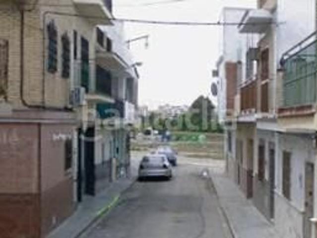 Casa adosada en venta en Sevilla, Torreblanca. CASA ADOSADA OCUPADA A LA VENTA EN TORREBLANCA SEVILLA. Casas adosadas.