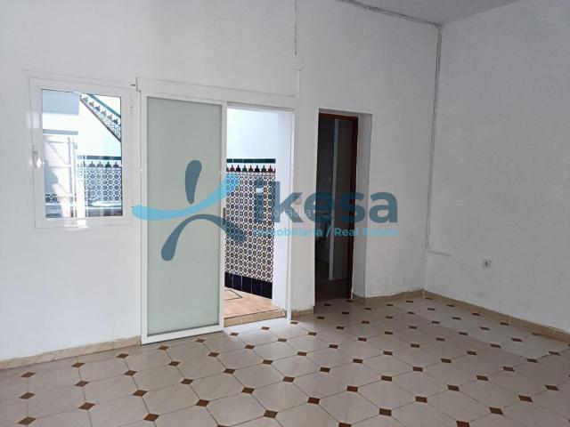 Casa adosada en venta en Sevilla, Barrio del Nervión. Venta de Casa adosada de planta baja en Nervión Sevilla. Casas adosadas.