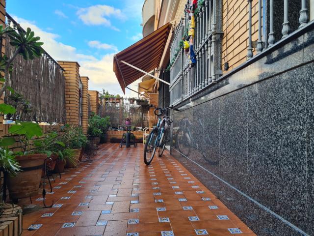 Casa adosada en venta en Sevilla, Bellavista. CASA DE UNA PLANTA EN BELLAVISTA. Casas adosadas.