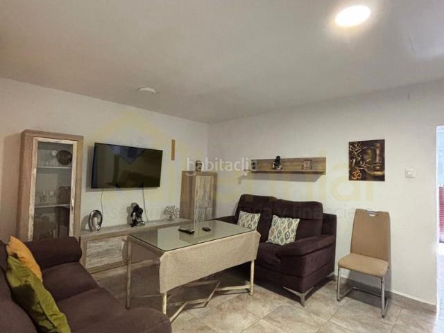 Casa adosada en venta en Sevilla, La Plata. Casa en venta en Su Eminencia próxima a parada de Metro Cocheras. Casas adosadas.