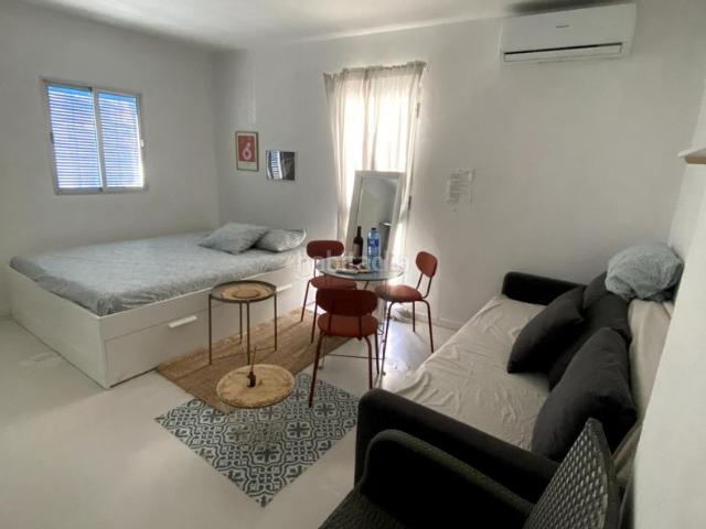 Casa adosada en venta en Sevilla, La Plata. Casas adosadas.