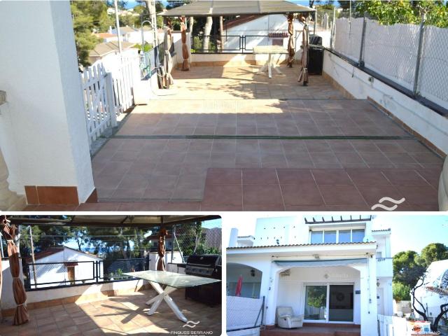 Casa adosada en venta en Segur de Calafell, Segur de Calafell Nucli Urbà Costa Dorada. CASA CON BONITAS VISTAS AL MAR. Casas adosadas Segur de.