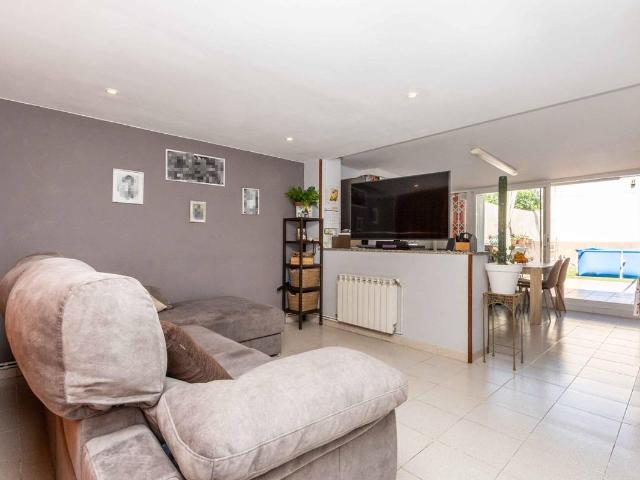 Casa adosada en Venta en Sentmenat