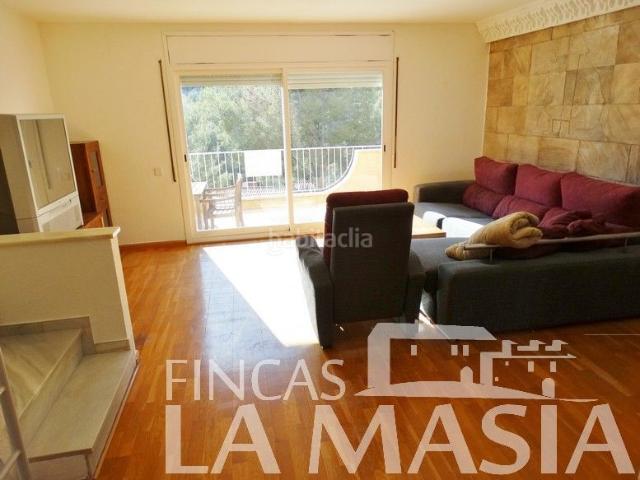 Casa adosada en venta en Sitges, Les Botigues de Sitges Costa Dorada. Amplio chalet adosado con zona comunitaria. Casas adosadas.