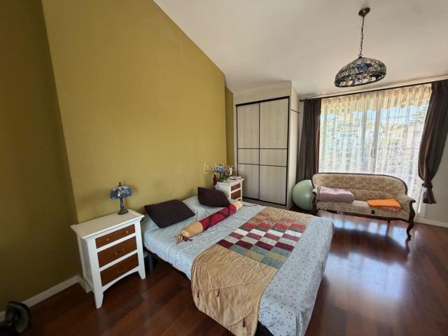 Casa adosada en venta en Sitges, Levantina Montgavina Quintmar Costa Dorada. Espectacular casa con vistas panorámicas al mar, jardín y piscina en Quint Mar, Sitges. Casas adosadas.