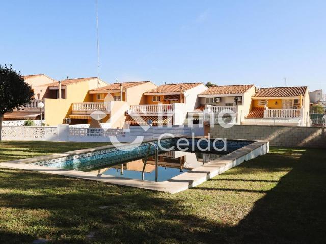 Casa adosada en Venta en Sierra Perenchiza Cumbres de Calicanto Sto Domingo