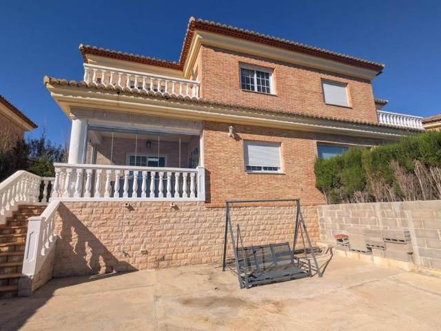Casa adosada en Venta en Sierra Perenchiza Cumbres de Calicanto Sto Domingo