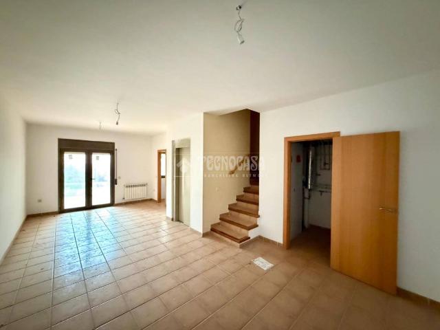 Casa adosada en Venta en Sigüenza