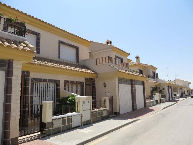 Casa adosada en Venta en Sucina