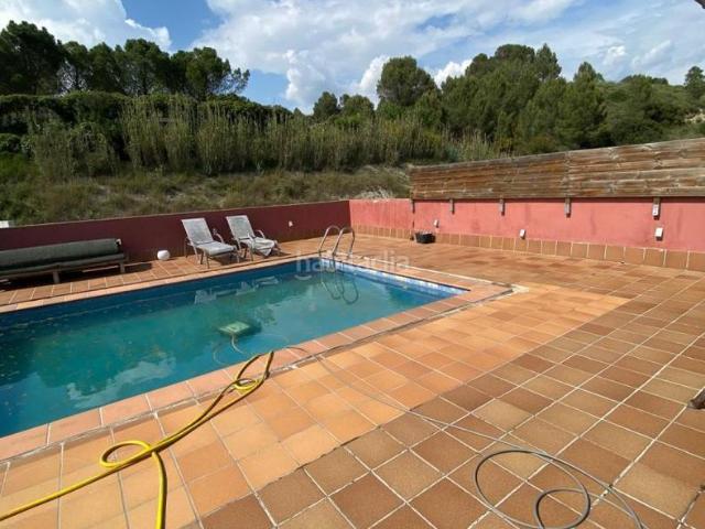 Casa adosada en venta en Súria. VIVE Y TRABAJA EN CASA ESPECTACULAR VIVIENDA CON NAVE Y PISCINA EN SÚRIA. Casas adosadas.