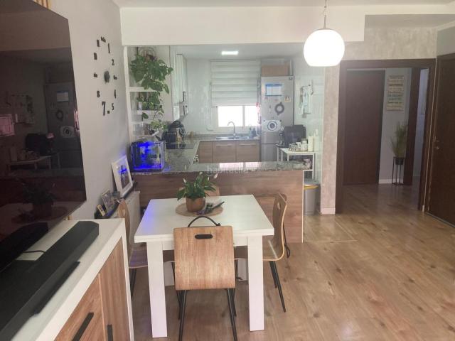 Casa adosada en venta en Pobla de Vallbona la, Núcleo Urbano. Adosado Reformado junto a El Osito Confort, Espacio y Ubicación Inmejorable. Casas adosadas Pobla de Vallbona.