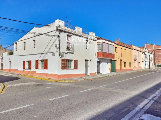 Casa adosada en Venta en Población de Arroyo