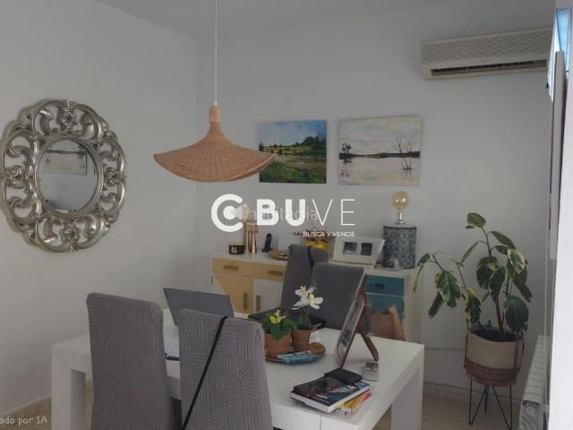 Casa adosada en venta en Población de Arroyo. Luz, amplitud y comodidad en un chalet listo para disfrutar en Malagón. Casas adosadas Población de.