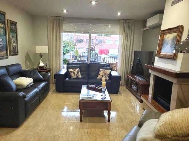 Casa adosada en Venta en Poblenou