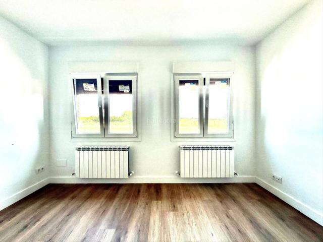 Casa adosada en venta en Polán. Chalet adosado en venta en Polán. Casas adosadas.