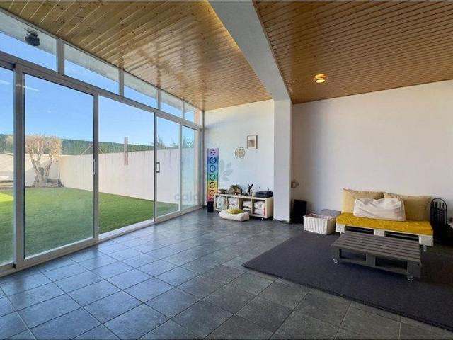Casa adosada en venta en Polinyà, de 135 m² 4 habitaciones por 449.900