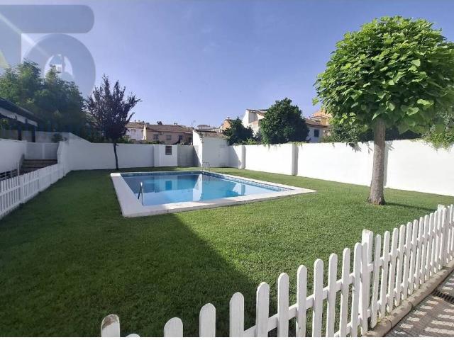 Casa adosada en Venta en Polideportivo