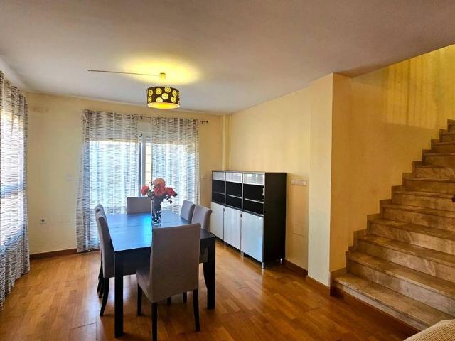 Casa adosada en Venta en Polígono Santa Ana