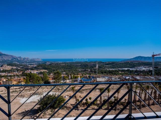 Casa adosada en venta en Polop. Calidad de vida diseño. Casas adosadas.