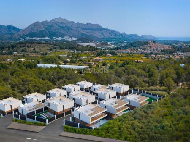 Casa adosada en venta en Polop, Casco urbano. Casa adosada de 3 dormitorios y 3 baños en Polop. Casas adosadas.
