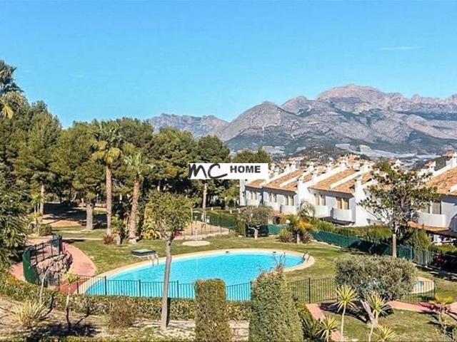 Casa adosada en venta en Polop. Casas adosadas.