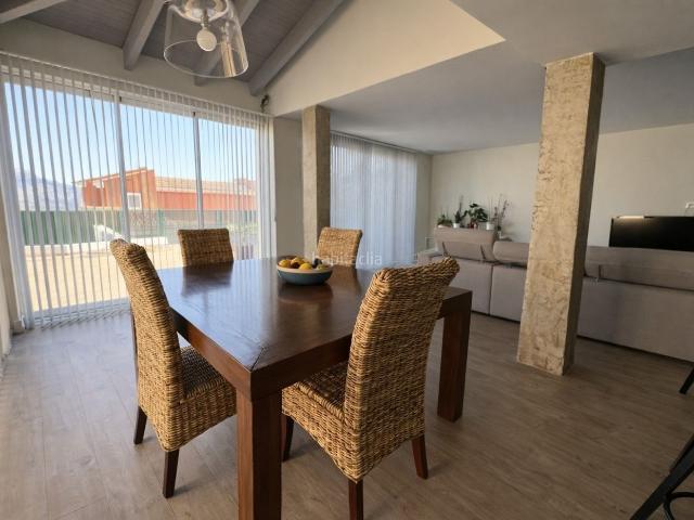Casa adosada en venta en Polop, Balcón de Ponoig Polop Paradis Polop Hills. Exclusivo Adosado de 3 Plantas en Polop Espacio, Vistas y Eficiencia Energética. Casas adosadas.