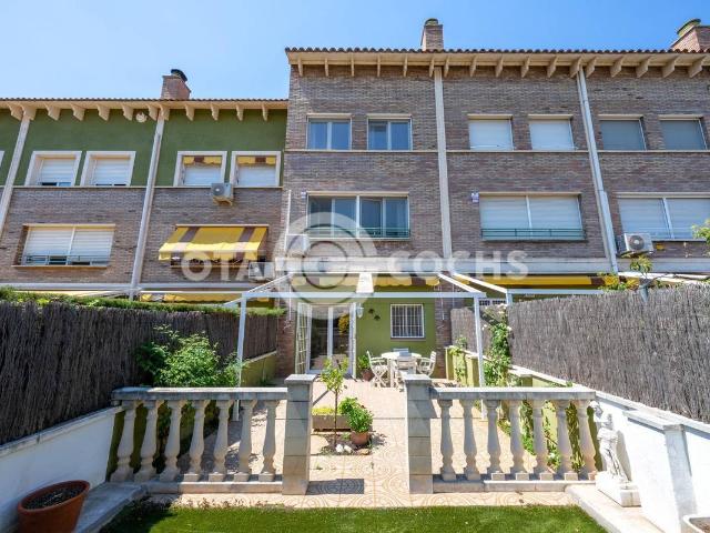 Casa adosada en Venta en Ponent