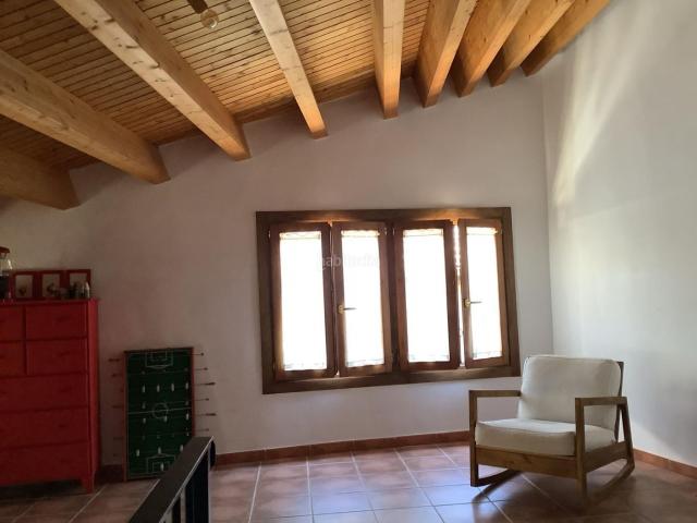Casa adosada en venta en Ponts. CASA CON ENCANTO EN PONTS REHABILITADA, CON BODEGA Y ESPECTACULAR SALA DIÁFANA. Casas adosadas.