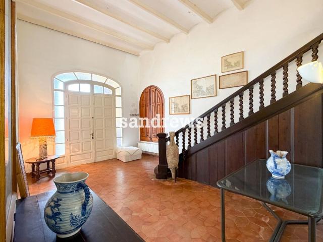 Casa adosada en venta en Port de la Selva El Costa Brava. Exclusiva casa en primera línea de mar en Port de la Selva Una joya única en la Costa Brava. Casas adosadas Port de la Selva.