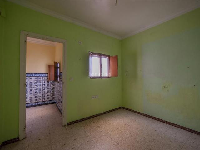 Casa adosada en venta en Paterna del Campo. Chalet adosado en venta en Calle Huelva, 16. Casas adosadas Paterna del.