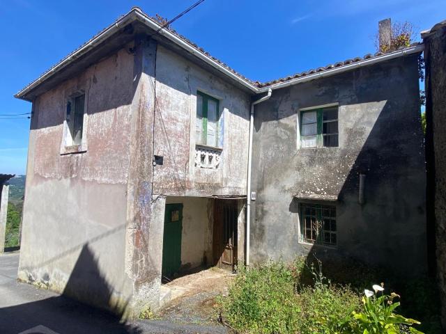 Casa adosada en venta en Paderne. Casas adosadas.