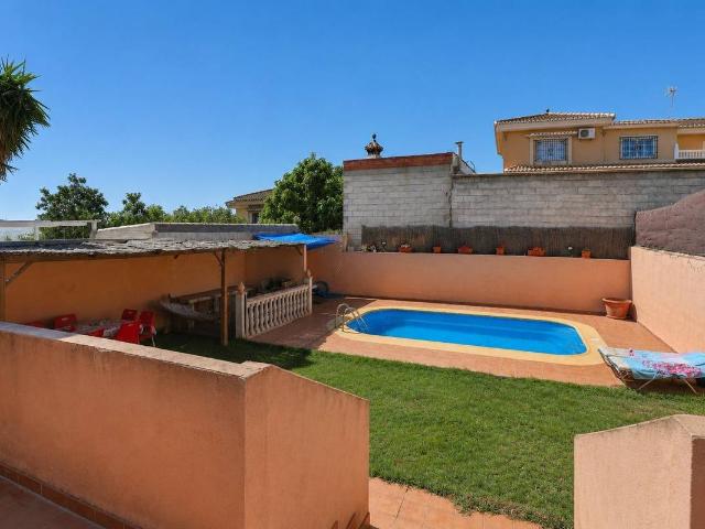 Casa adosada en Venta en Padul