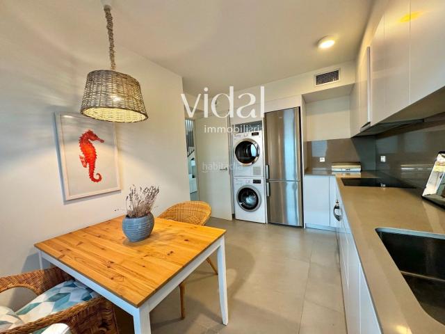 Casa adosada en venta en Palamós, El Pedró Costa Brava. Casa con excelente ubicación y vista a mar. Casas adosadas.