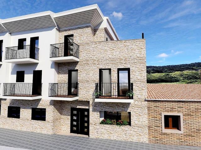 Casa adosada en venta en Palafolls, de 387 m² 5 habitaciones por 537.350