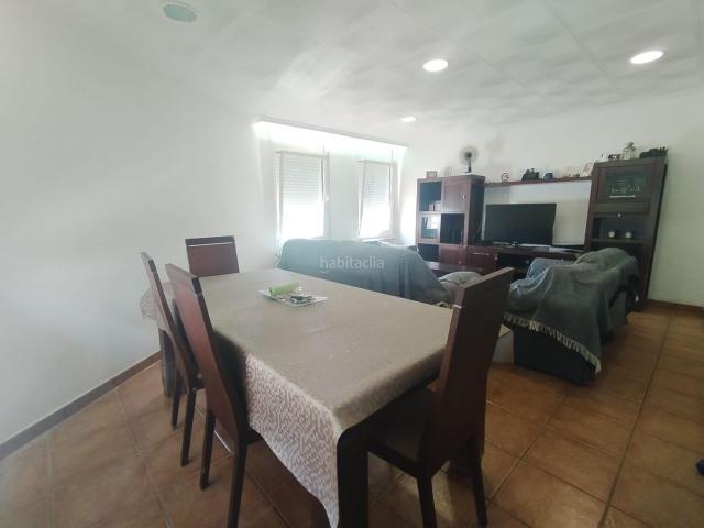Casa adosada en venta en Palafolls. Espaciosa casa adosada con garaje privado en San Luis de Palafolls. Casas adosadas.
